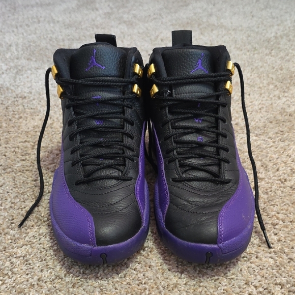 Jordan Black and Purple Sneakers - Picture 3 of 4